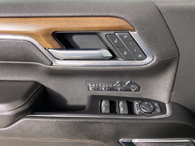 Certified 2022 Chevrolet Silverado 1500 High Country w/ High Country Premium Package AWD/4WD image 13
