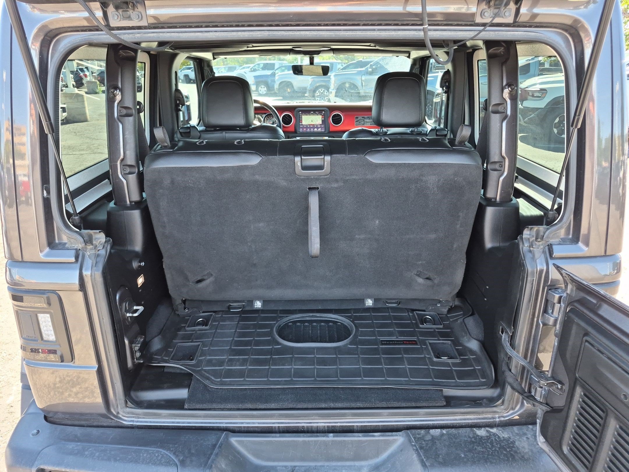 Used 2018 Jeep Wrangler Rubicon AWD/4WD image 31