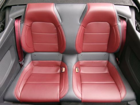 Used 2025 Ford Mustang GT Premium RWD image 17