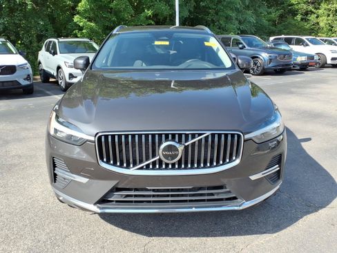 Certified 2023 Volvo XC60 B5 Plus AWD/4WD image 9