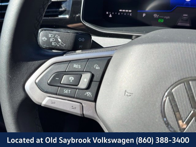 Certified 2025 Volkswagen Jetta SE FWD image 38