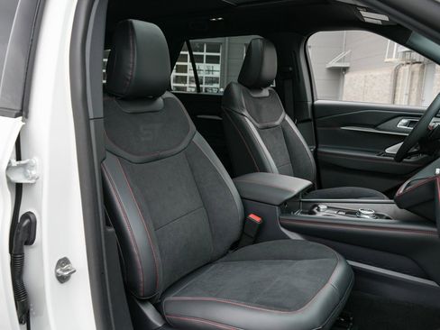 New 2026 Ford Explorer ST RWD image 40