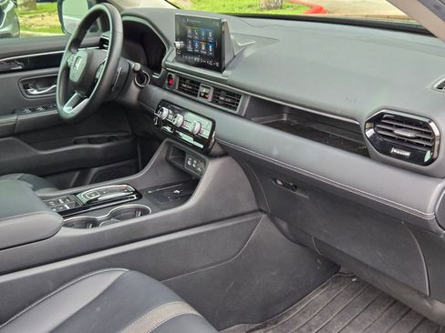 Used 2025 Honda Pilot EX-L image 29