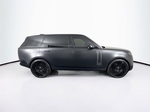 Used 2025 Land Rover Range Rover Long Wheelbase SE AWD/4WD image 11