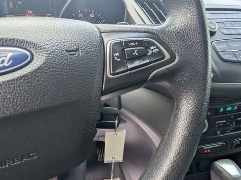 Used 2017 Ford Escape SE AWD/4WD image 18