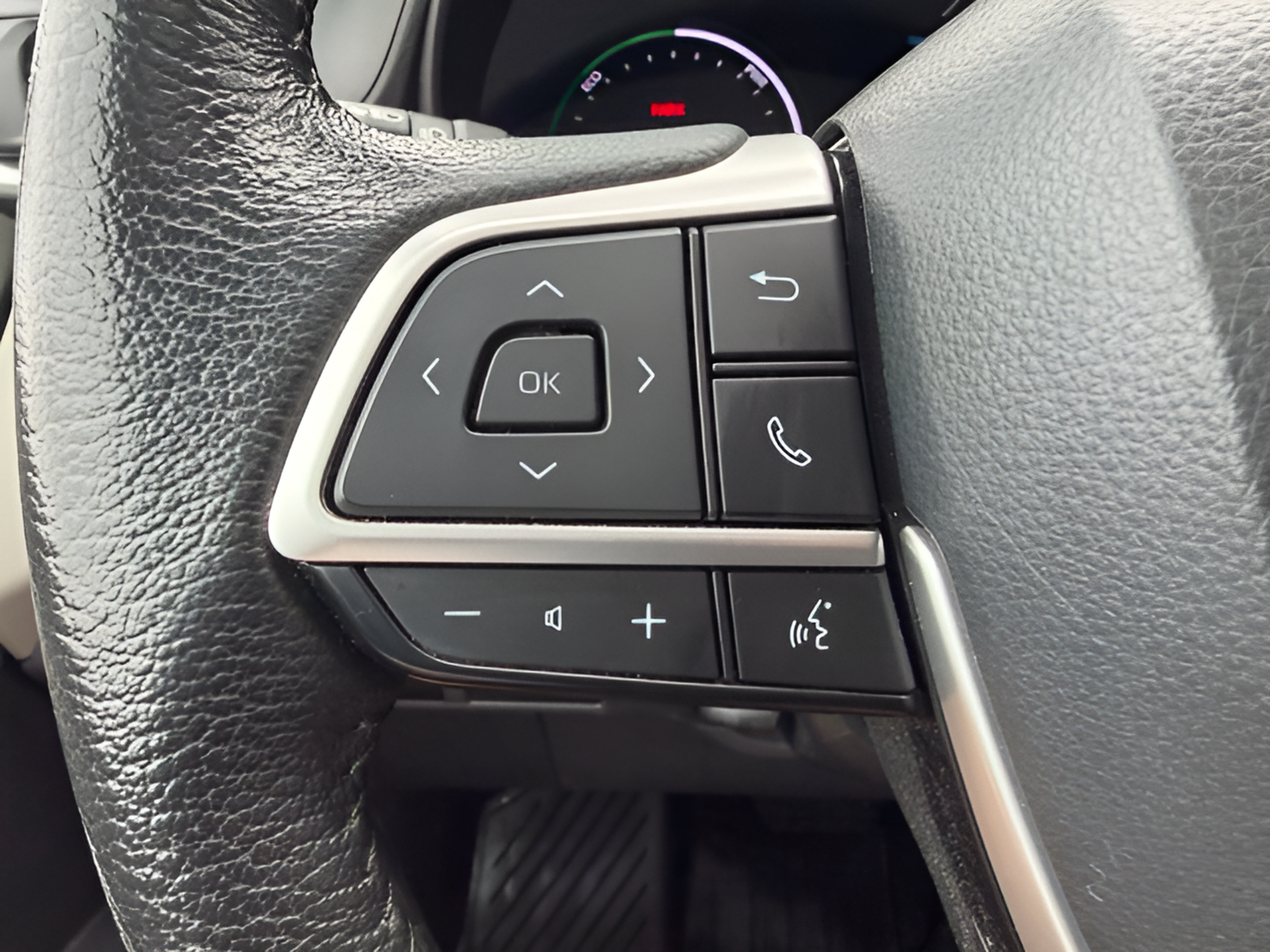 Used 2023 Toyota Sienna XLE AWD/4WD image 13