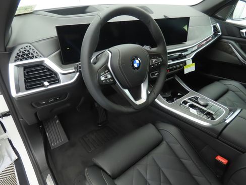 New 2026 BMW X5 xDrive40i w/ Premium Package image 9
