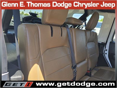 Used 2023 Jeep Wrangler Unlimited Sahara w/ Cold Weather Group AWD/4WD image 32