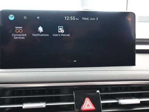 Used 2025 Genesis G70 2.5T RWD image 23