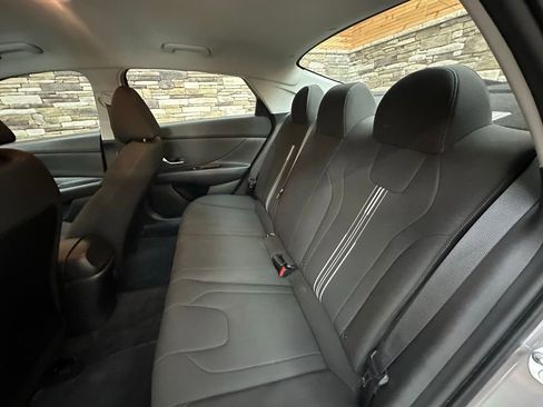 Used 2023 Hyundai Elantra SEL w/ Convenience Package image 27