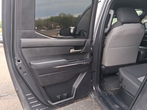 Used 2024 Toyota Tacoma TRD Off-Road image 5