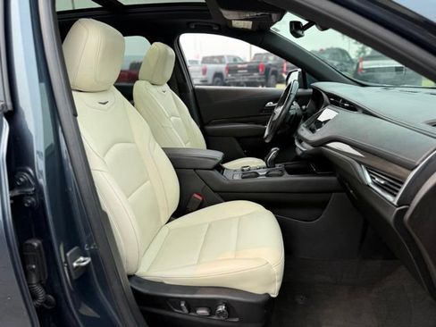 Used 2019 Cadillac XT4 Sport w/ Cold Weather Package AWD/4WD image 15