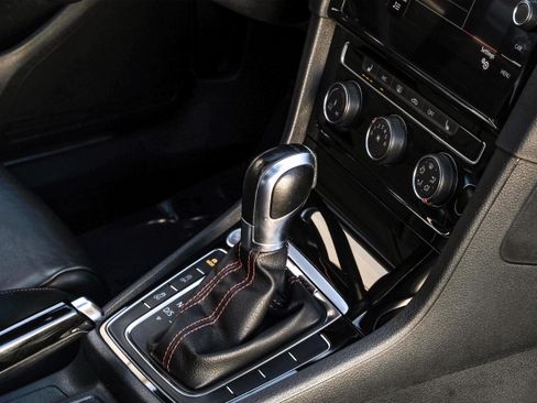 Used 2018 Volkswagen GTI SE w/ SE Leather Package image 23