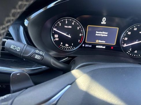 Used 2023 Buick Envision Essence image 30