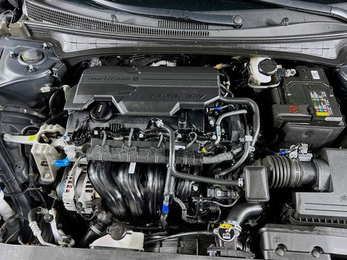 Certified 2025 Hyundai Elantra Limited image 30