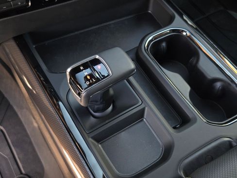 Certified 2026 Chevrolet Silverado 1500 ZR2 image 21