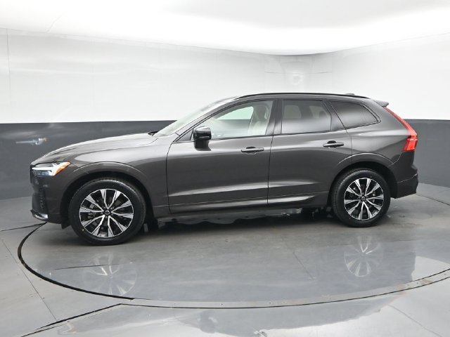 Used 2024 Volvo XC60 B5 Plus w/ Protection Package Premier AWD/4WD image 4