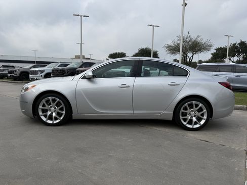 Used 2017 Buick Regal GS image 8