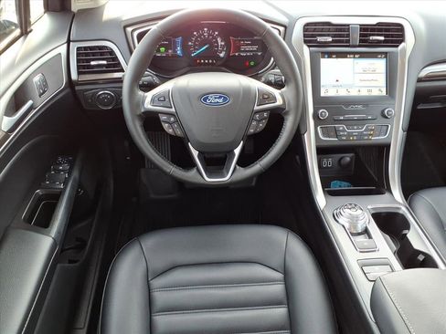 Certified 2019 Ford Fusion SEL image 11