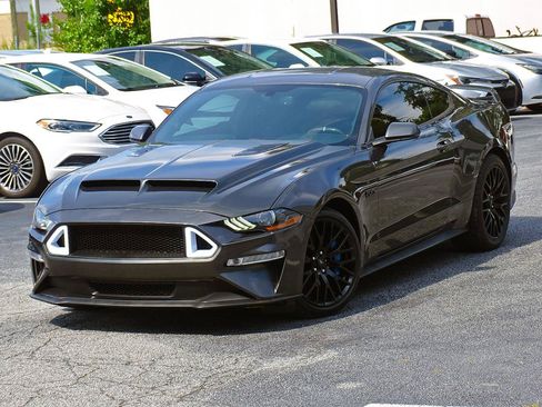 Used 2019 Ford Mustang GT Premium w/ GT Performance Package RWD image 6