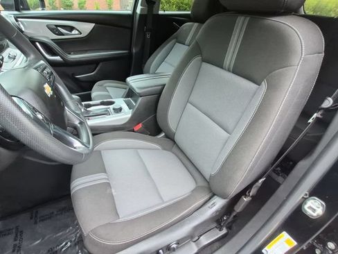 Used 2025 Chevrolet Blazer LT FWD image 27