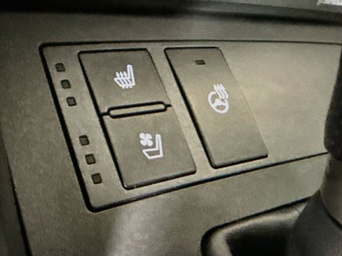 Used 2022 Lexus IS 350 F Sport w/ Navigation Package RWD image 38