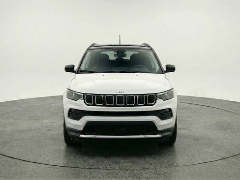 Used 2025 Jeep Compass Limited image 2