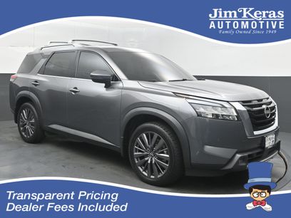 Used 2022 Nissan Pathfinder SL w/ SL Premium Package