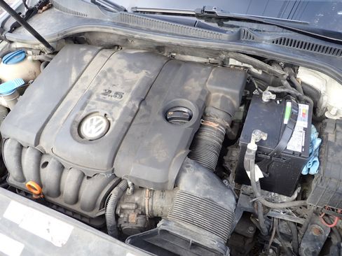 Used 2012 Volkswagen Golf 2.5L Conv & Sunroof 4 Door PZE image 9