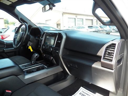 Used 2018 Ford F150 XLT w/ Equipment Group 302A Luxury AWD/4WD image 12
