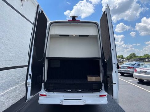 Used 2024 Mercedes-Benz Sprinter 3500 image 10