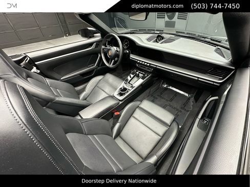 Used 2024 Porsche 911 Carrera S w/ Sport Package image 19