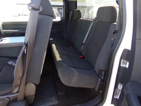 Used 2007 Chevrolet Silverado 2500 LT image 16