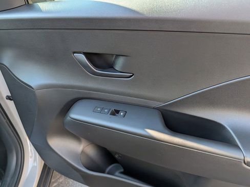 Used 2024 Hyundai Kona SEL image 24