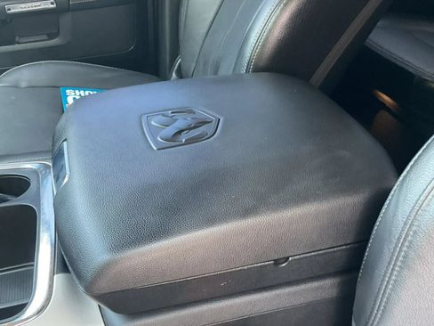 Used 2018 RAM 1500 Laramie w/ Convenience Group AWD/4WD image 31