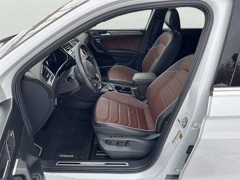 Used 2024 Volkswagen Tiguan SEL R-Line image 20
