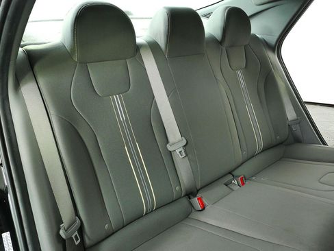 Used 2023 Hyundai Elantra SEL w/ Cargo Package FWD image 23