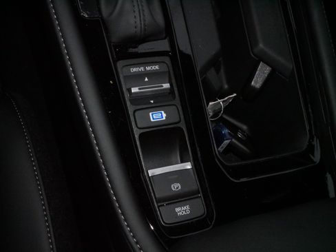 Certified 2025 Honda Accord Touring image 25