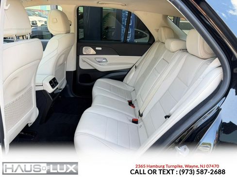 Used 2021 Mercedes-Benz GLE 450 4MATIC w/ AMG Line Exterior image 14