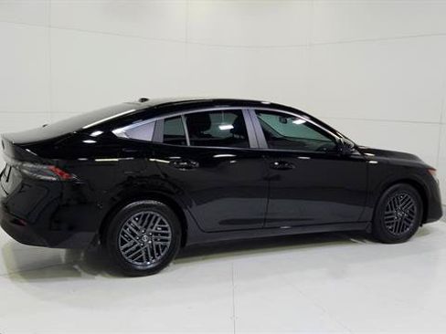 Certified 2026 Nissan Sentra SV w/ Floor Mat Package FWD image 8