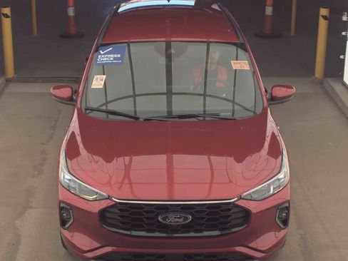 Used 2023 Ford Escape ST-Line Elite w/ Premium Technology Package AWD/4WD image 2