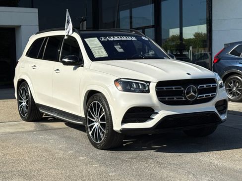 Used 2023 Mercedes-Benz GLS 580 4MATIC image 8