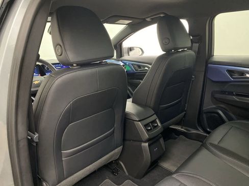 Used 2025 Chevrolet Equinox EV LT w/ Convenience Package image 15