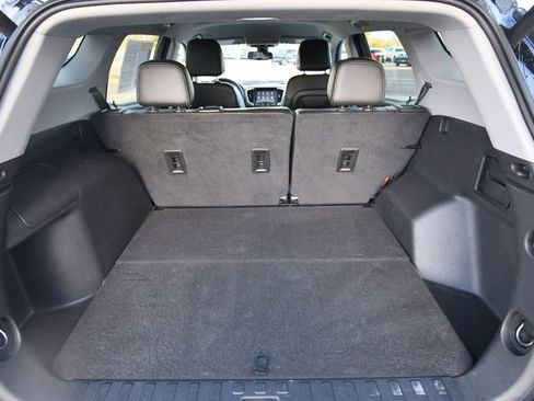 Used 2023 GMC Terrain SLT AWD/4WD image 6