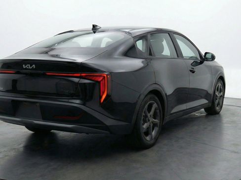 Used 2025 Kia K4 FWD image 9
