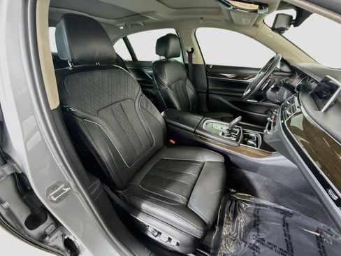 Used 2017 BMW 750i xDrive AWD/4WD image 29