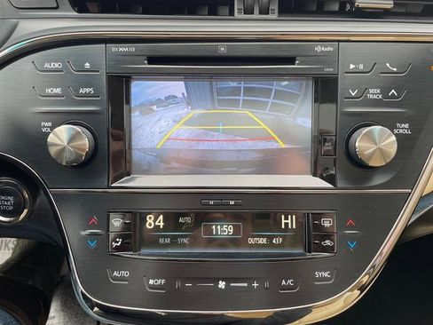 Used 2016 Toyota Avalon Limited image 21