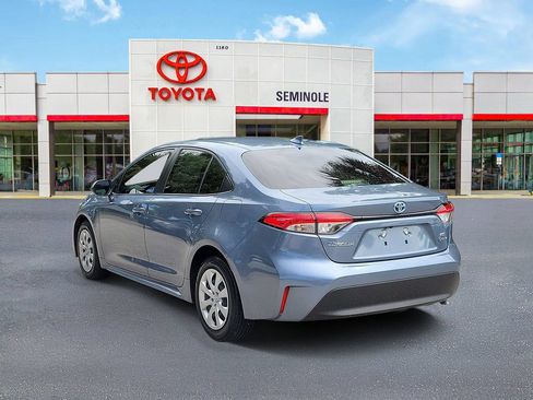 Used 2025 Toyota Corolla LE FWD image 4