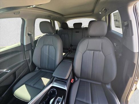 New 2025 Audi Q5 Premium image 16