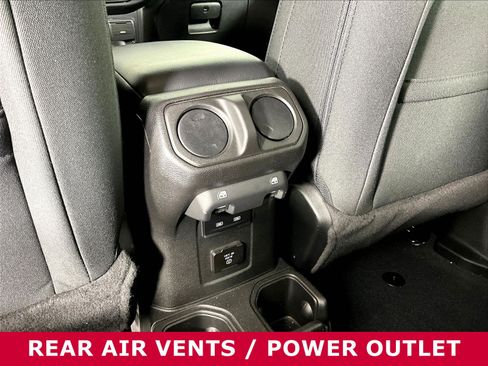Used 2023 Jeep Gladiator Sport AWD/4WD image 10